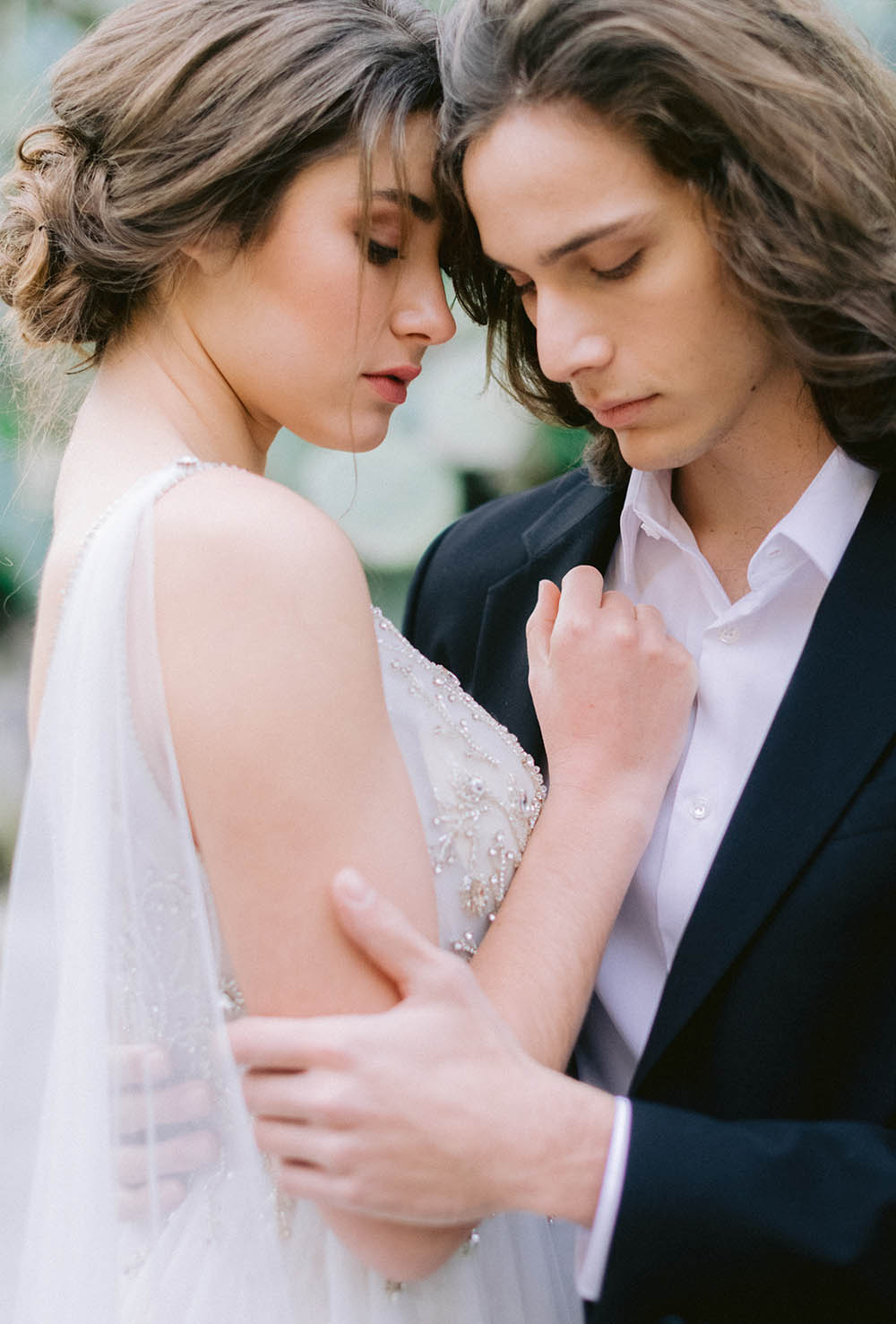 bride and groom at bormes les mimosas